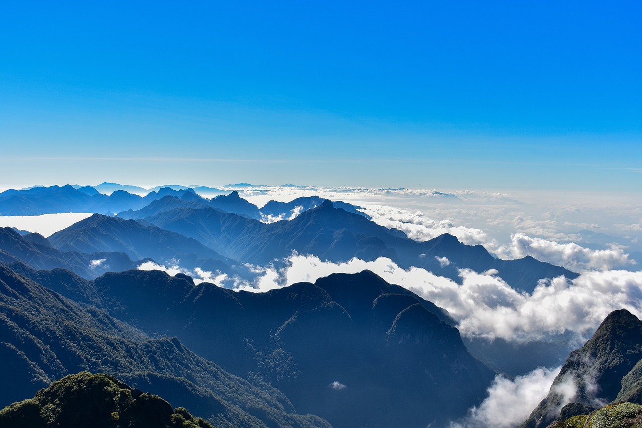 Le Mont Fansipan, « toit de l’Indochine » Le Mont Fansipan, « toit de l’Indochine »